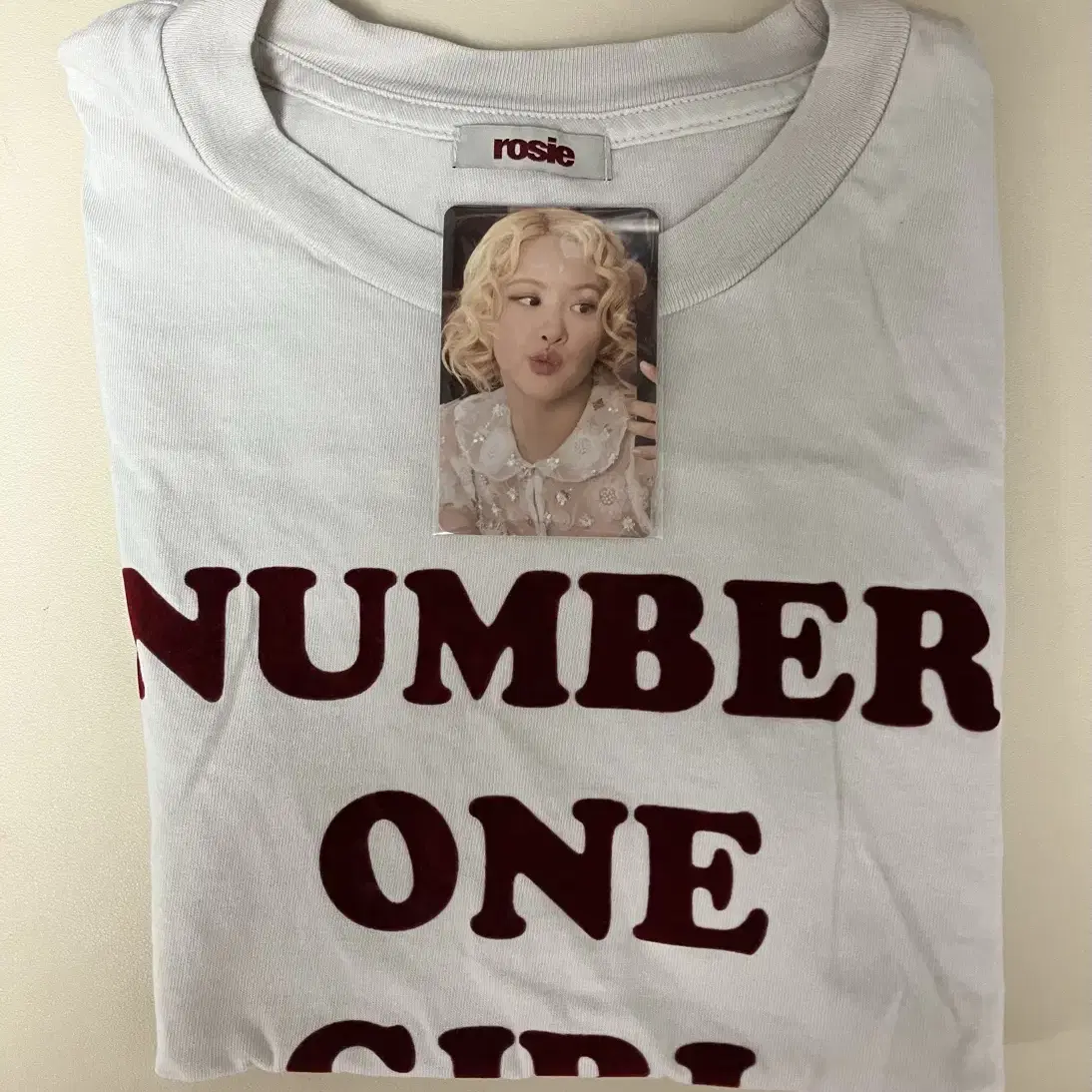 rose T-shirt goods number one girl goods on Bunjang Global Site.