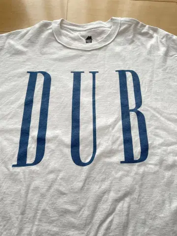 ISNESS MUSIC 이즈네스 뮤직 DUB 티셔츠 화이트