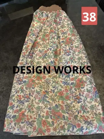 새상품급 DESIGN WORKS 꽃무늬 플레어 스커트 38