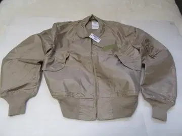 실물 CWU-36 VALLLEY 사 2010년 색상은 TAN L 사이즈