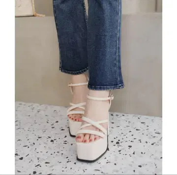 LIPSERVICE 힐 S사이즈