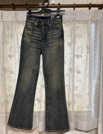 블랙 아이패치 moussy 데님 플레어