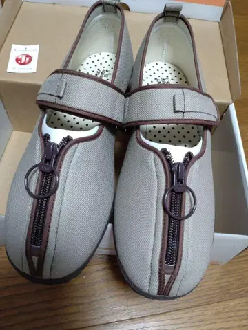 뉴 파트너 신발 간호화 베이지 25.5cm