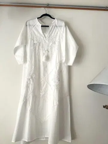 빈티지풍 A라인 미디 드레스