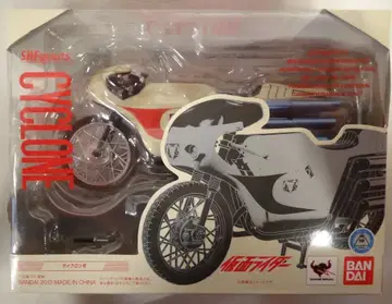 반다이 S.H.Figuarts 가면라이더 사이클론호