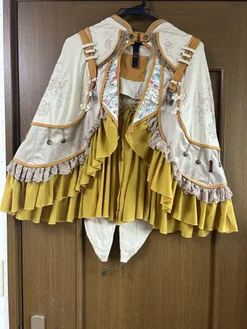 ozz oneste 나비 춤추는 가을 정원 케이프