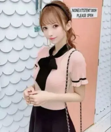 리본 포함 반팔 니트 원피스 미셸 마카롱