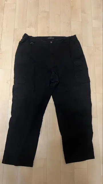 블랙 카고 팬츠 허리 조절 가능