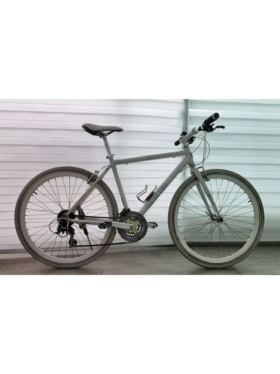 Alton Somtal Hybrid Bicycle
