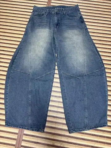 와이드 레그 페이드 가공 데님 팬츠