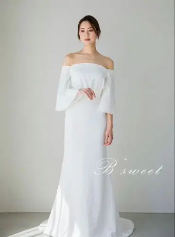 화이트 오프숄더 웨딩 드레스