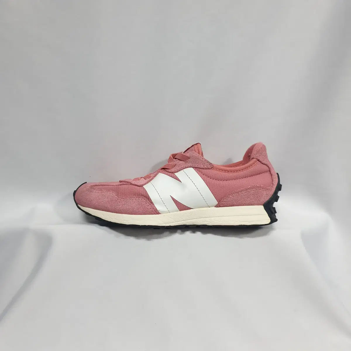Vintage Haseo 190 New Balance Kids 327 Natural Pink Sneakers