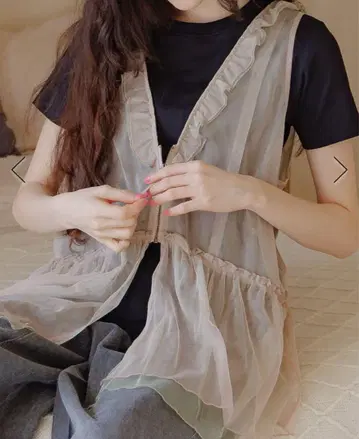 미개봉 니코앤드 모듬 프릴 튤 베스트 베이지