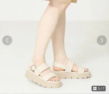오리엔탈 트래픽 버티드 베이지 스포츠 샌들