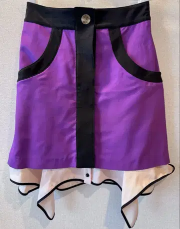 AKANE UTSUNOMIYA 스커트