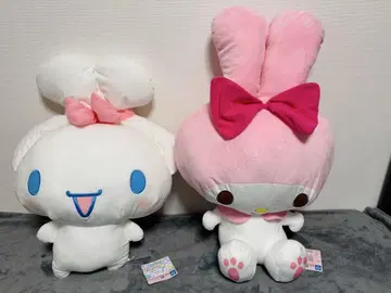 산리오 봉제 인형 화이트와 핑크