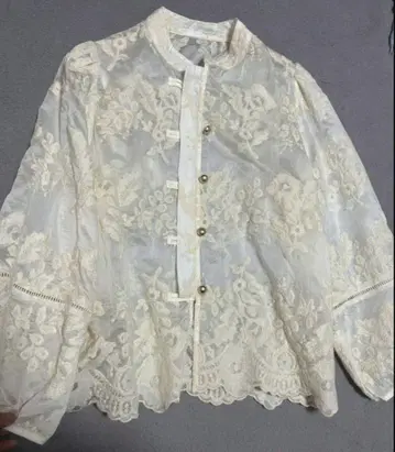 아이보리 레이스 자수 블라우스 긴팔