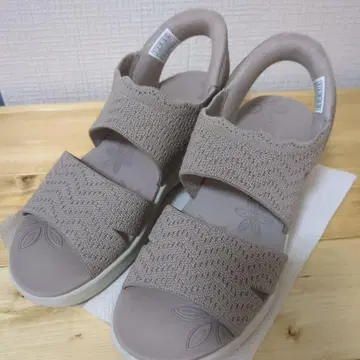 SKECHERS Slip-ins 베이지 스포츠 샌들