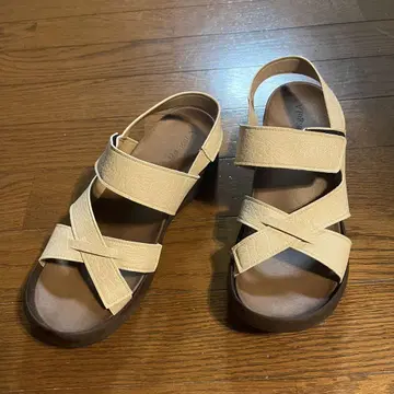 리게타 주름 가죽풍 웨지솔 샌들 24~24.5cm 새상품급 일본제