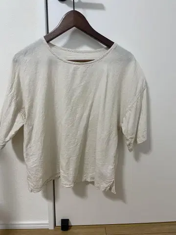 젠 선생님의 평상복 아이보리 반팔