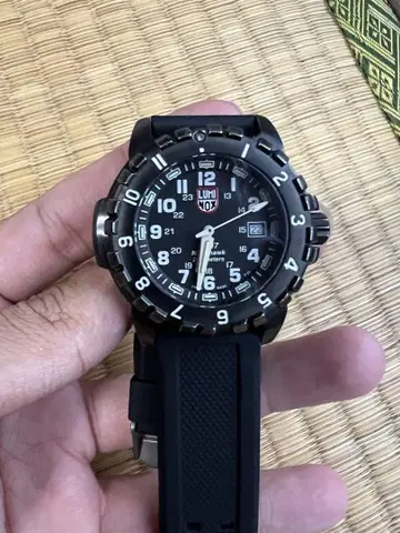 Luminox 블랙 러버 벨트 시계