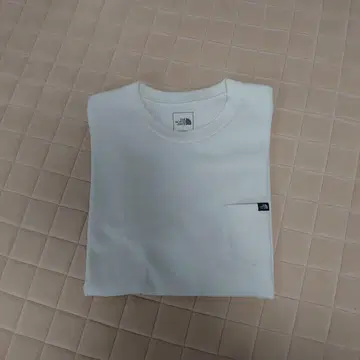 The North Face 화이트 티셔츠 M 사이즈