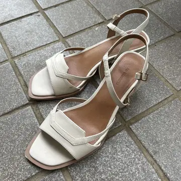 오우바니 스타 샌들