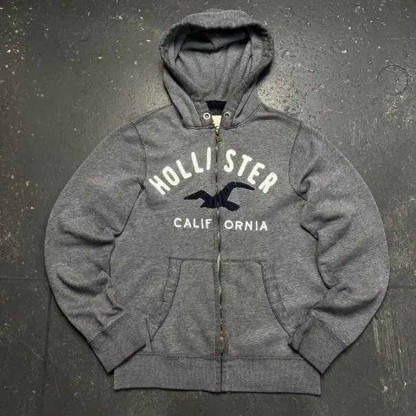 95 Hollister Hoodie