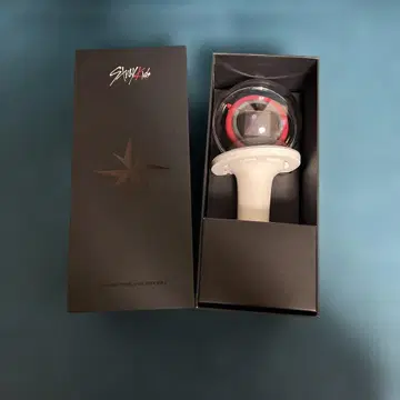 Stray Kids 공식 응원봉 2종