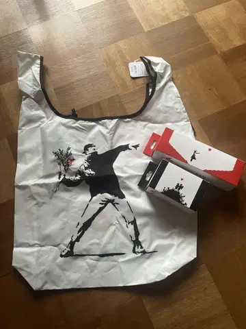 BRANDALIZED 뱅크시풍 에코백 지퍼락