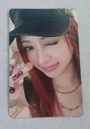 LE SSERAFIM 윤진 DIFFERENT HMV 라키드로