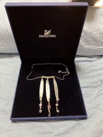 SWAROVSKI 스와로브스키 목걸이 쉘 비즈