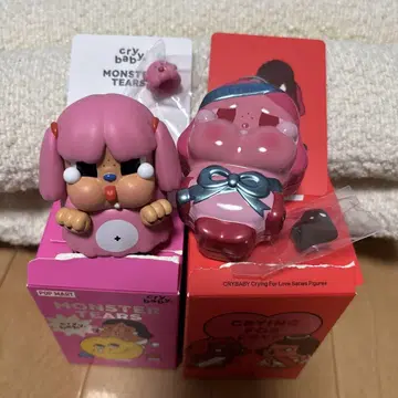 POPMART crybaby 2개 세트
