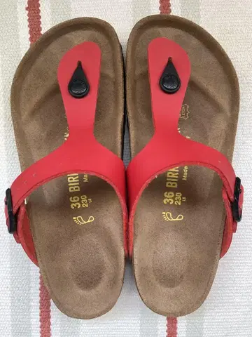 BIRKENSTOCK 레드 플립플랍 36