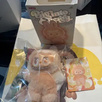 LABUBU THE MONSTERS 에너지에 열중!