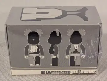 MEDICOMTOY 베어브릭 100% UNDEFEATED/베어브릭