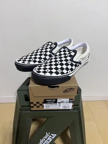 새상품 스탠다드 캘리포니아 VANS SLIP ON 8H 26.5