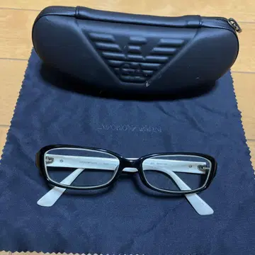 엠포리오 아르마니 여성용 스트라이프 디자인 안경