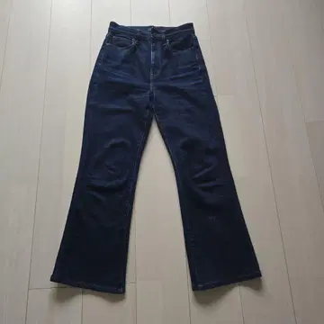 [인기 상품] UNIQLO 플레어 데님 팬츠 사이즈 23