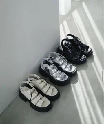 kastane 그루카 볼륨 샌들