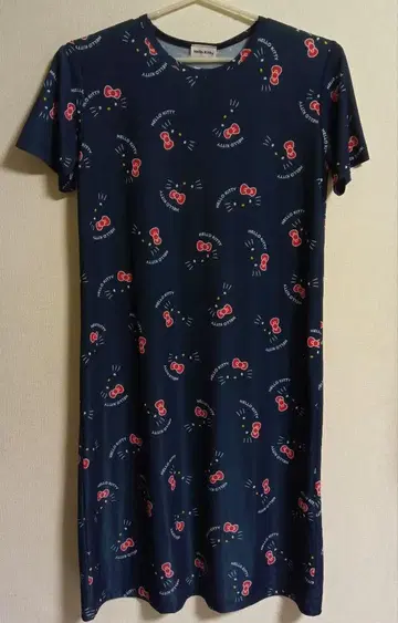 헬로키티 반팔 원피스 M 사이즈