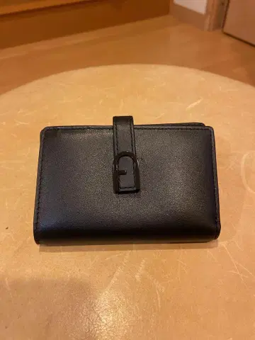 FURLA 블랙 가죽 반지갑