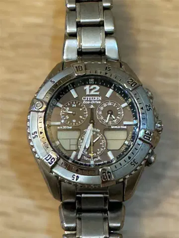 CITIZEN Eco-Drive 월드 타임 시계 (고정형)