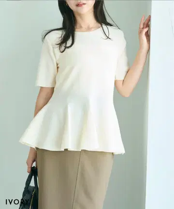 반팔 페플럼 탑