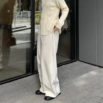 mline 커브 슬랙스