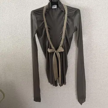 파올라 플라니 카키 그레이지 프릴이 달린 긴팔 가디건