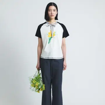 soduk 꽃무늬 리본 포함 티셔츠