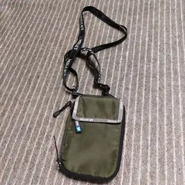밀레 MILLET 숄더 백 카키 소형 사코슈 새상품급