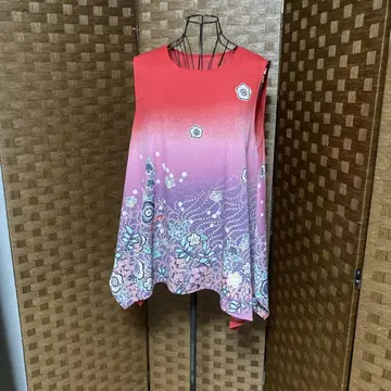 Hito Hiyori 꽃무늬 슬리브리스 튜닉