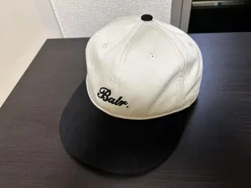 Balr. 아이보리 블랙 캡